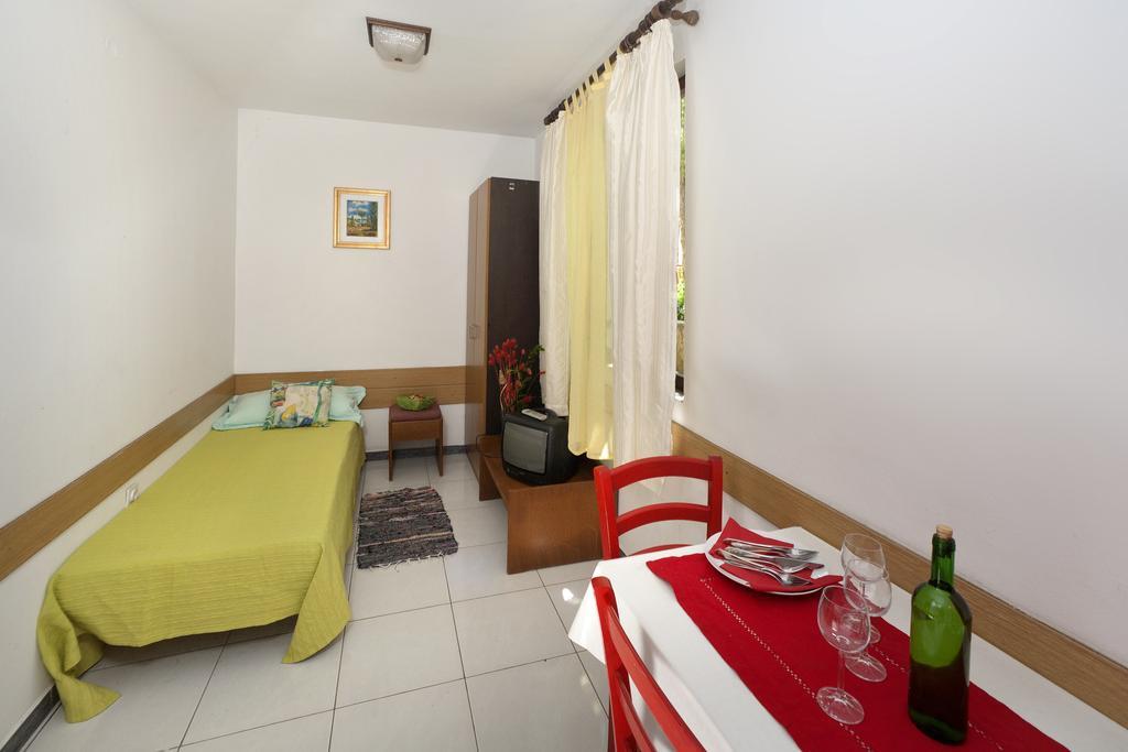 Apartments Mladenka Poreč Pokój zdjęcie